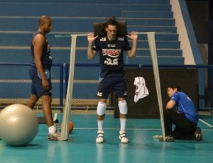 Giba treino Vôlei Taubaté (Foto: Filipe Rodrigues)