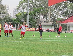 Luis Fabiano Finalização  (Foto: Carlos Augusto Ferrari)