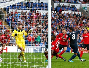 Paulinho Tottenham - Lance gol (Foto: Agência Reuters)