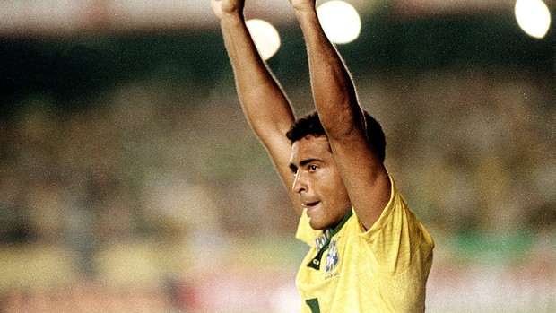 Romário gol jogo Brasil e Uruguai Eliminatórias 1993 (Foto: Arquivo / Agência Estado)