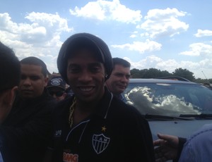 Ronaldinho Gaúcho chega à Palmas depois de jogo entre Galo e São Paulo (Foto: Vilma Nascimento/GLOBOESPORTE.COM)