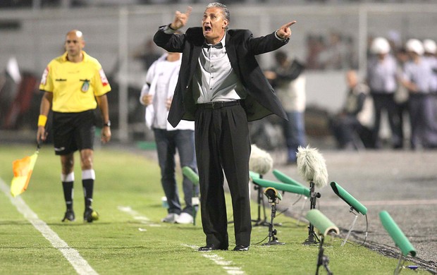 Tite Corinthians e Ponte preta (Foto: Marcos Ribolli)