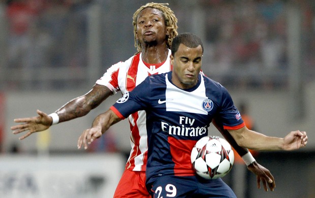 Lucas jogo PSG contra Olympiakos (Foto: Reuters)