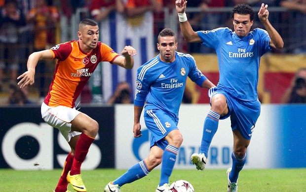 Pepe jogo Real Madrid contra Galatasaray (Foto: Reuters)