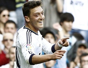 Ozil real madri gol Betis (Foto: Agência EFE)