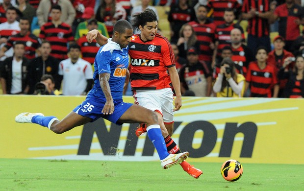 Marcelo Moreno e Dedé Flamengo x Cruzeiro (Foto: Alexandre Vidal / Flaimagem)