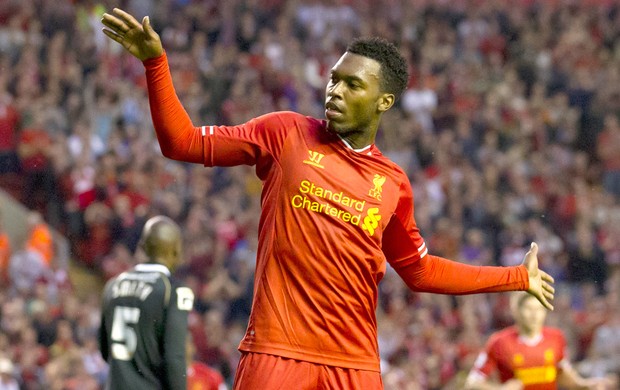 Sturridge comemora gol do Liverpool contra o Notts County (Foto: Agência AP)