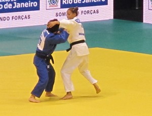 Taciana Lima é derrota pela belga Charline Van Snick (Foto: Thierry Gozzer)