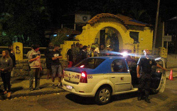 General Severiano, pichação (Foto: Thiago Benevenuto)