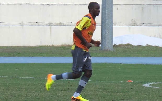 Hyuri treino Botafogo (Foto: Thales Soares)