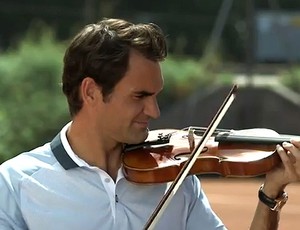 tenis Federer violino  (Foto: Reprodução)