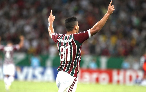 Samuel gol Fluminense e Goiás (Foto: Ricardo Ayres / Photocamera)