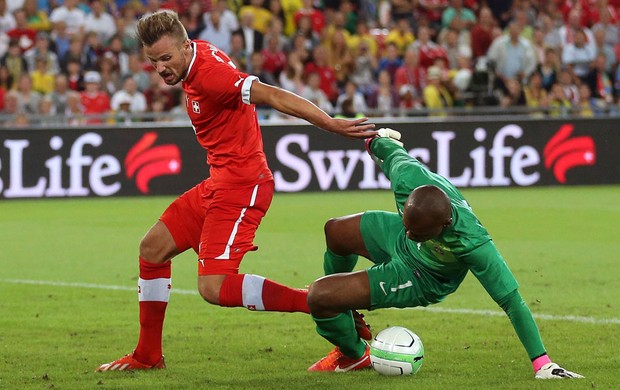 Jefferson brasil Seferovic suiça  (Foto: Agência Reuters)