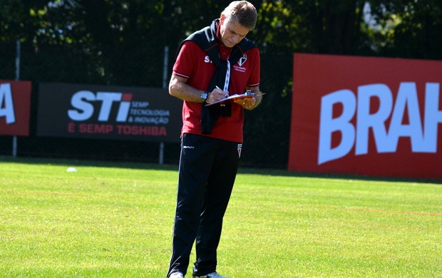 Técnico Paulo Autuori (Foto: Site Oficial/saopaulofc.net)