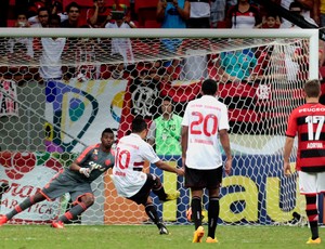 Felipe Flamengo x São Paulo (Foto: Jorge William / Agência O Globo)