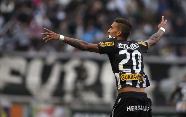 Rafael Marques gol Botafogo (Foto: Marcos Bezerra / Ag. Estado)