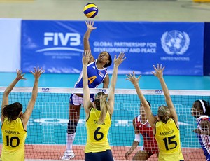 vôlei líbero fabi brasil cuba (Foto: FIVB)