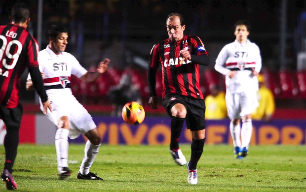 Paulo Baier São Paulo x Atlético-PR (Foto: Marcos Ribolli / Globoesporte.com)