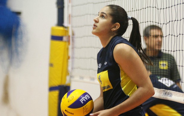 Natália seleção feminina de vôlei (Foto: Alexandre Arruda / CBV)