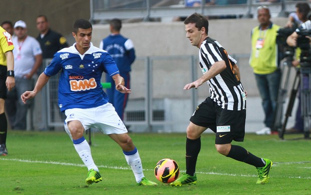 Egidio e Montillo, Cruzeiro x Santos (Foto: Denilton Dias/Agência Estado)