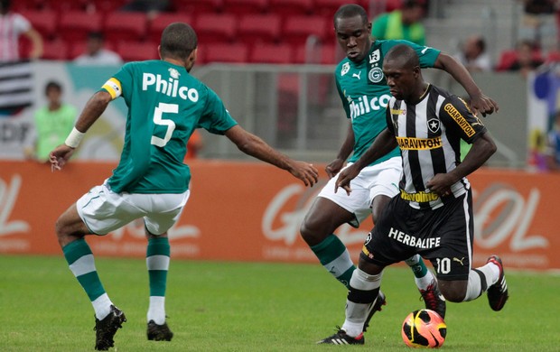 Seedorf, Botafogo x Goiás (Foto: Jorge William/Agência O Globo)