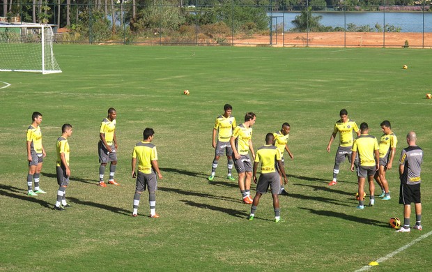 Treino Botafogo Ct Brasiliense (Foto: Fred Huber)