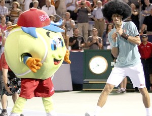 Djokovic vitória dança tênis contra Denis Istomin (Foto: Reuters)