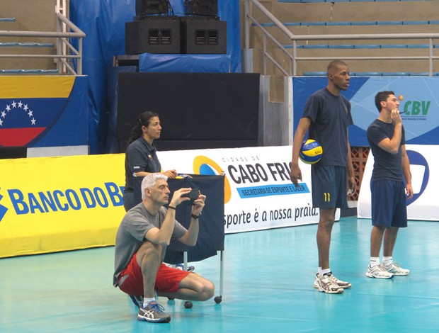 vôlei Colômbia Marcelo gigante (Foto: Gabriel Fricke)