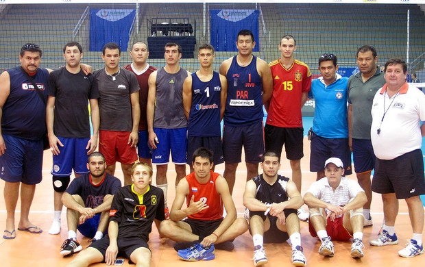  delegação paraguaia de voleibol (Foto: Gabriel Fricke)