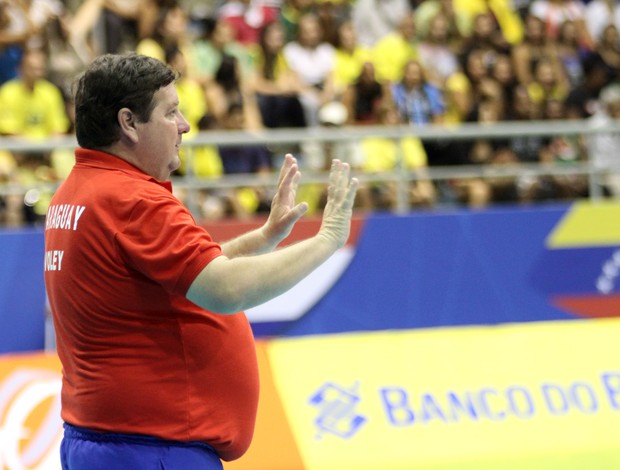 Fã de Bernardinho, Heyn comanda o Paraguai diante do Brasil (Foto: Alexandre Arruda/CBV)