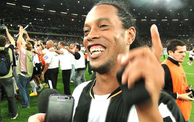 Ronaldinho Gaucho Treino Atlético-MG (Foto: Léo Simonini)