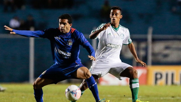 Geovane e Juninho São Caetano x Palmeiras (Foto: Miguel Schincariol / Ag. Estado)