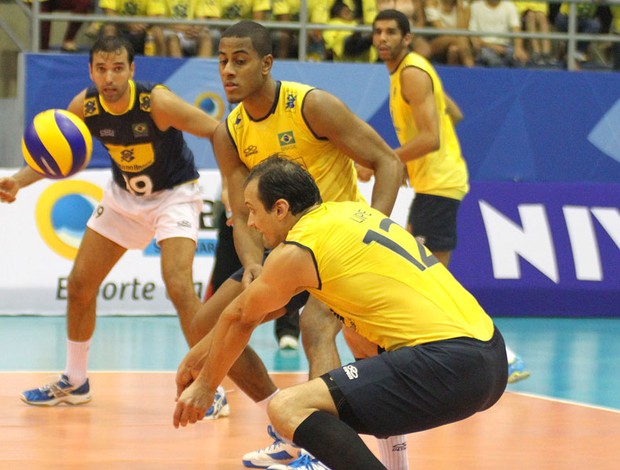 Vôlei Brasil e Paraguai Sul-Americano Masculino (Foto: Alexandre Arruda / CBV)