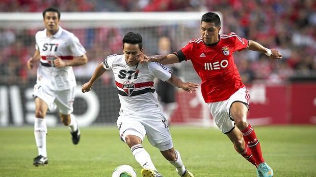 Jadson são paulo Enzo PErez benfica eusebio cup (Foto: Carlos Augusto Ferrari)