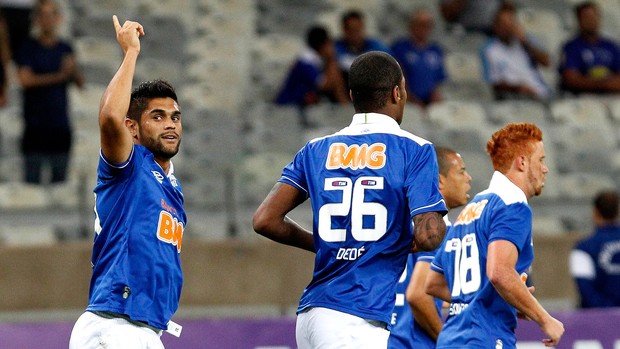 Luan cruzeiro gol coritiba brasileirão (Foto: Washington Alves / Vipcomm)