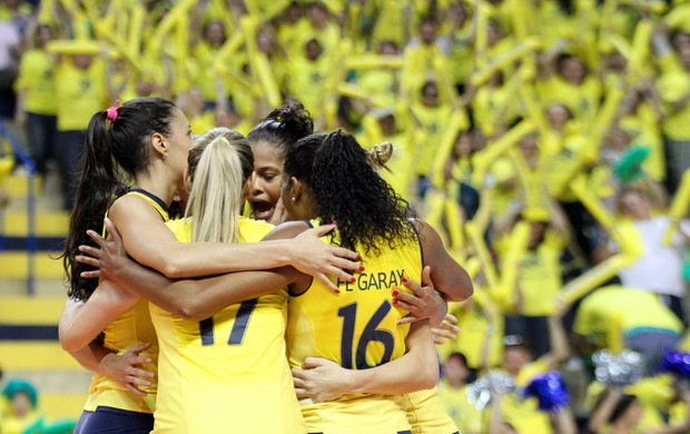 sheila fernanda garay brasil x russia volei feminino (Foto: Alexandre Arruda/CBV)