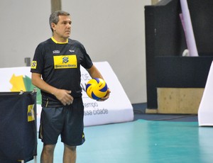 Volei José Roberto Guimarães Seleção Brasil (Foto: João Gabriel Rodrigues)