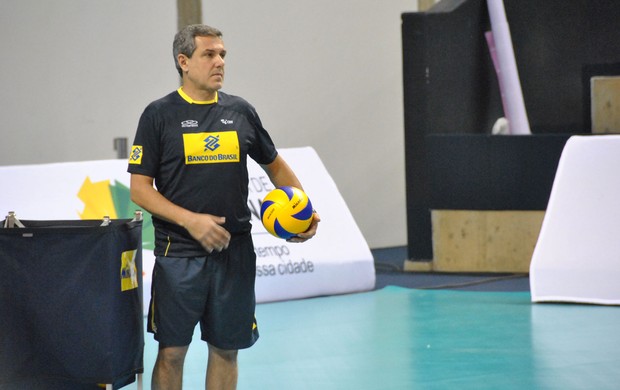 Volei José Roberto Guimarães Seleção Brasil (Foto: João Gabriel Rodrigues)