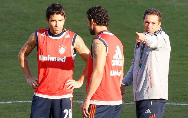 Luxemburgo, fred e deco treino fluminense (Foto: Roberto Filho)