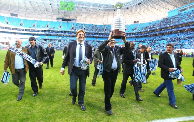 grêmio cesar libertadores 1983 30 anos especial arena taça mazaropi baidek (Foto: Lucas Uebel/Grêmio FBPA)