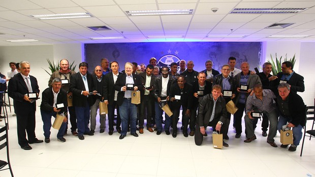 Jogadores do Grêmio campeões da Libertadores de 1983 (Foto: Lucas Uebel/Divulgação, Grêmio)