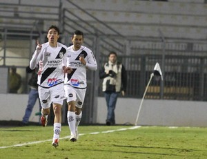 Rildo gol ponte Preta x santos (Foto: Luciano Claudino / Ag. estado)