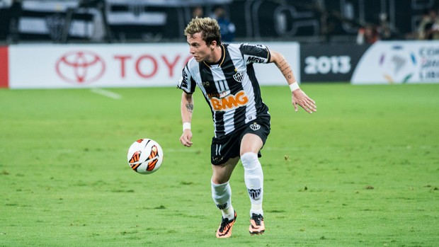 Bernard, Atlético-MG x Olimpia (Foto: Alexandre Rezende)