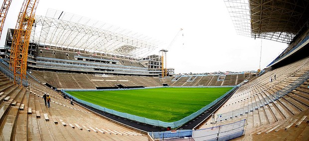 obras acabamento estádio Itaquerão Corinthians (Foto: Marcos Ribolli / Globoesporte.com)