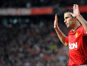 van persie manchester united x arsenal (Foto: AFP)