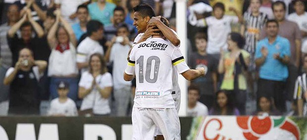 Cícero e Montillo - Santos x Coritiba - Vila Belmiro (Foto: Divulgação/Santos FC)