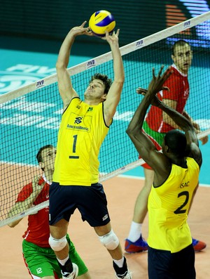 vôlei liga mundial bruninho brasil e Bulgária (Foto: FIVB)