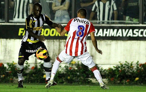 Seedorf botafogo náutico são Januário Série A (Foto: VItor Silva / SSPress)