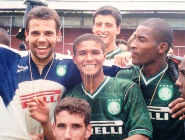  Edmilson, com o goleiro Diego Cavalieri, do Fluminense (Foto: Arquivo Pessoal)