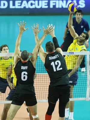 wallace brasil x canadá fase final liga mundial vôlei (Foto: FIVB)